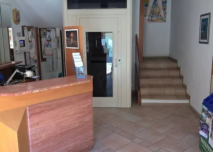 Domiziana Hotel 3*