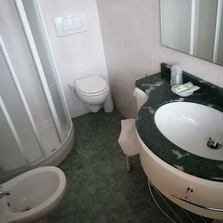 Domiziana Hotel 3*